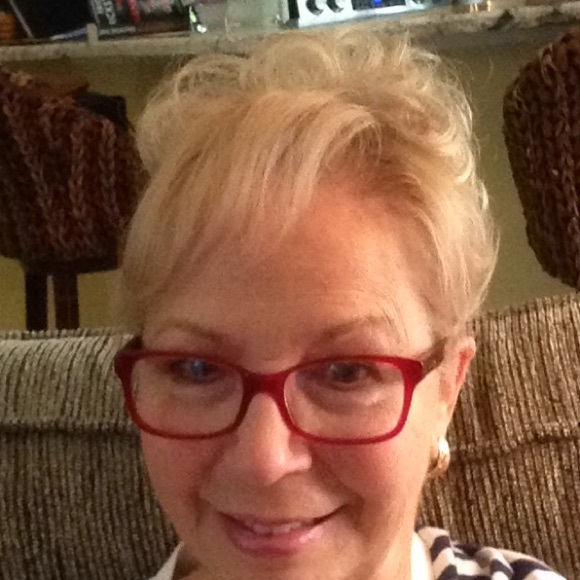 Meet your Posher, Cathy - Picture 1 of 1